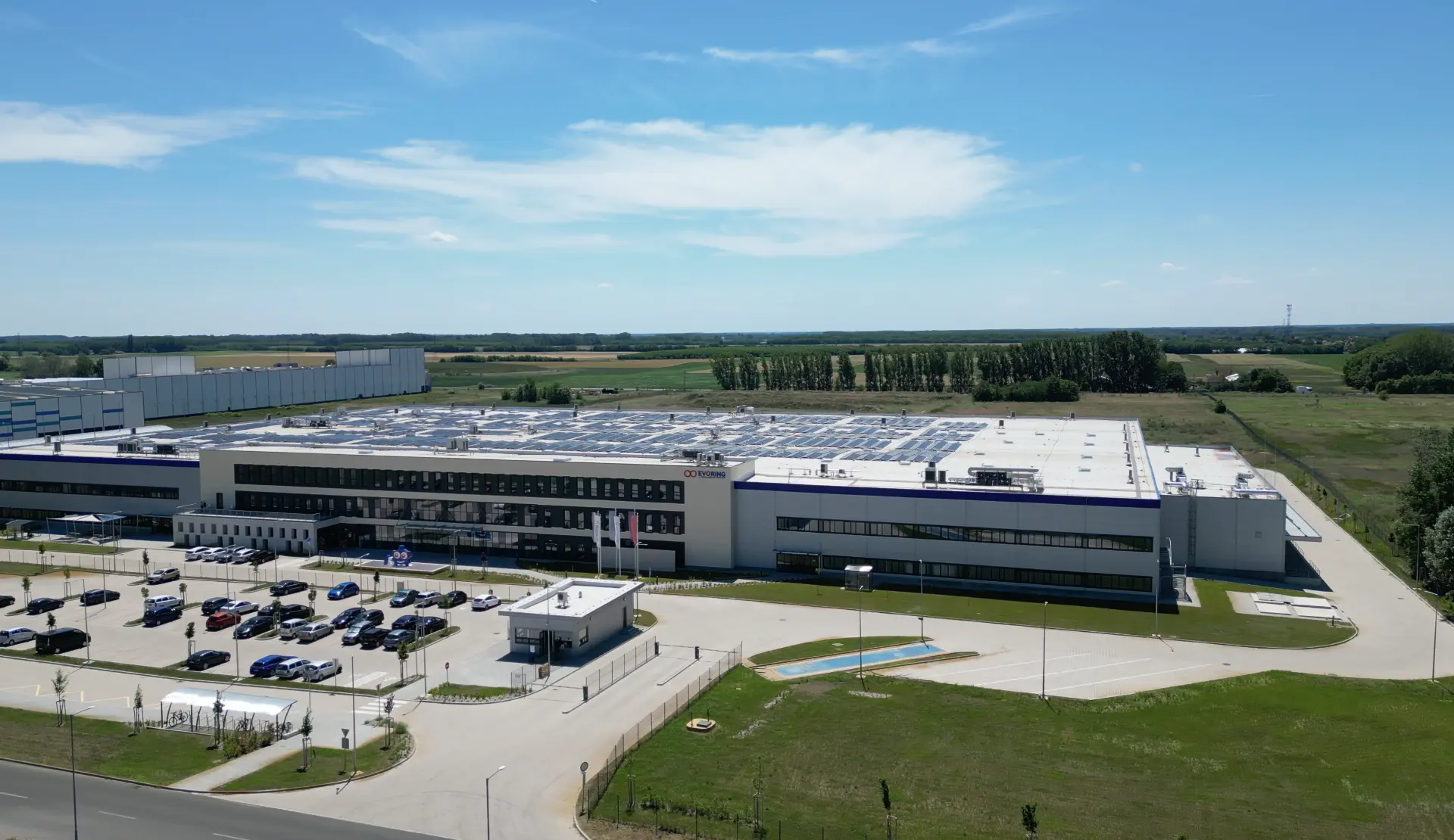 Az Evoring Precision Manufacturing Kft. üzeme légi felvételen
